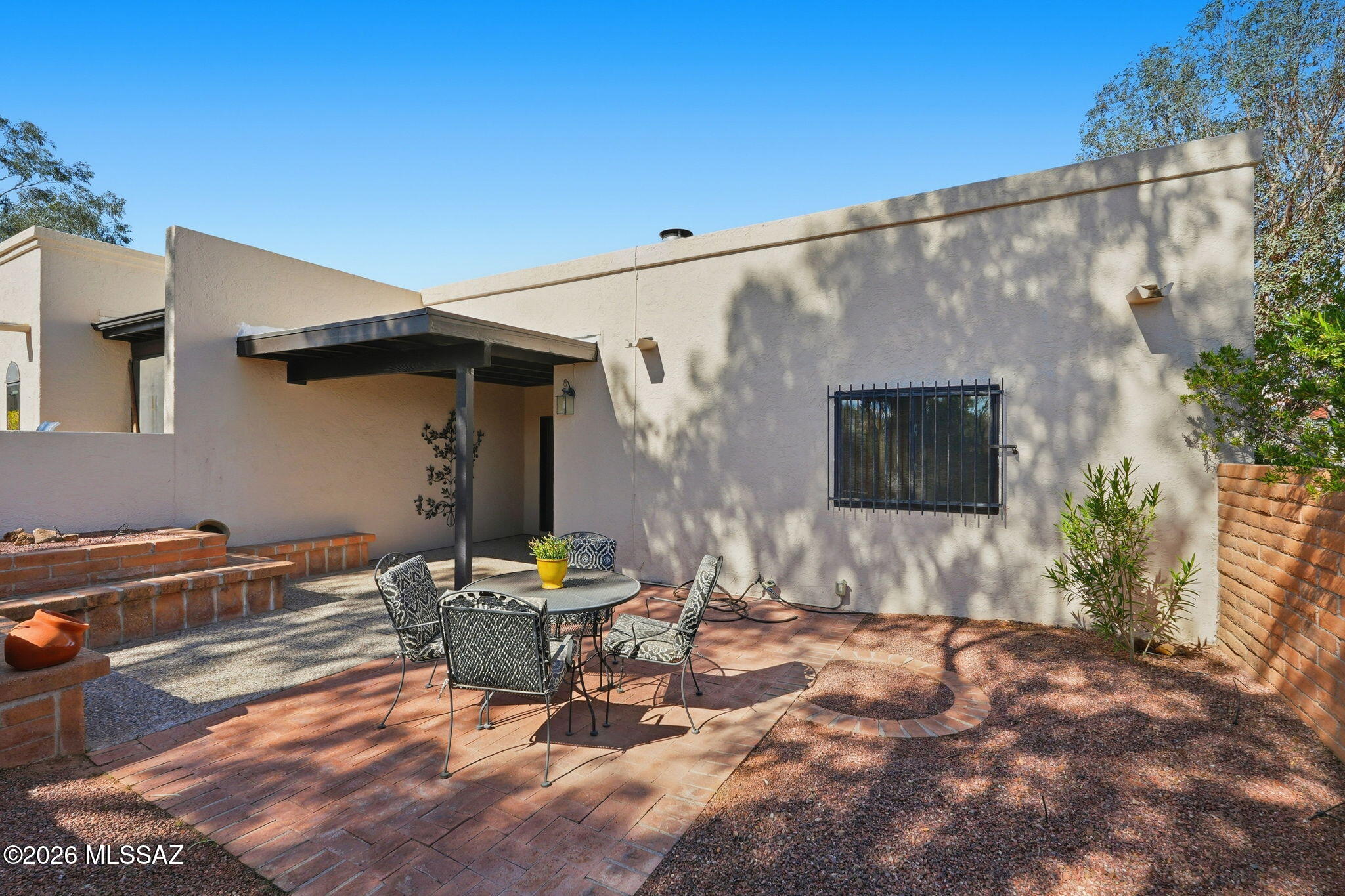 851 W Calle De Emilia