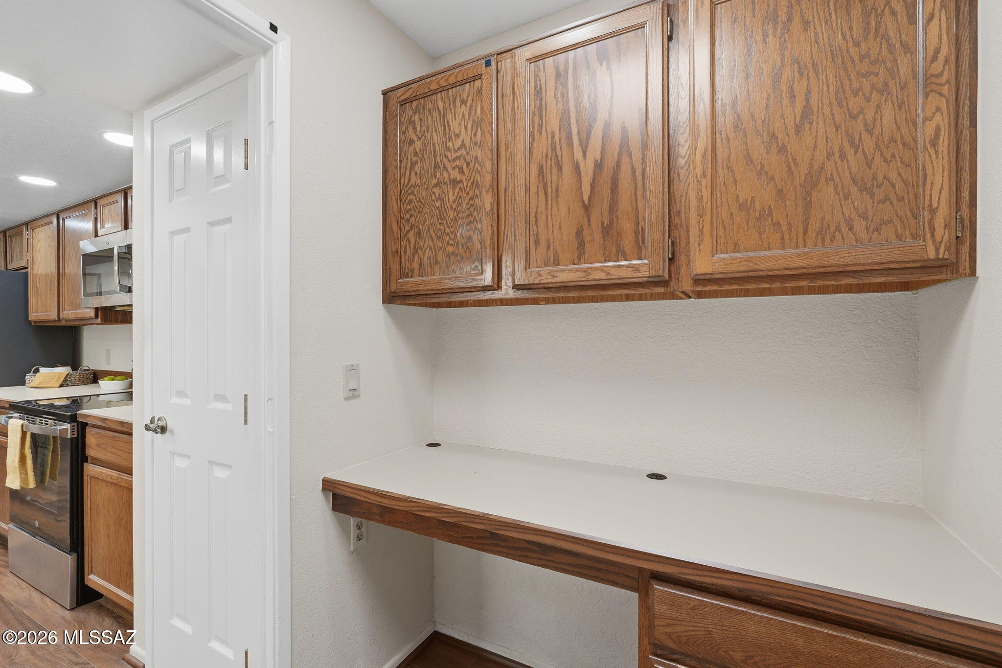 851 W Calle De Emilia