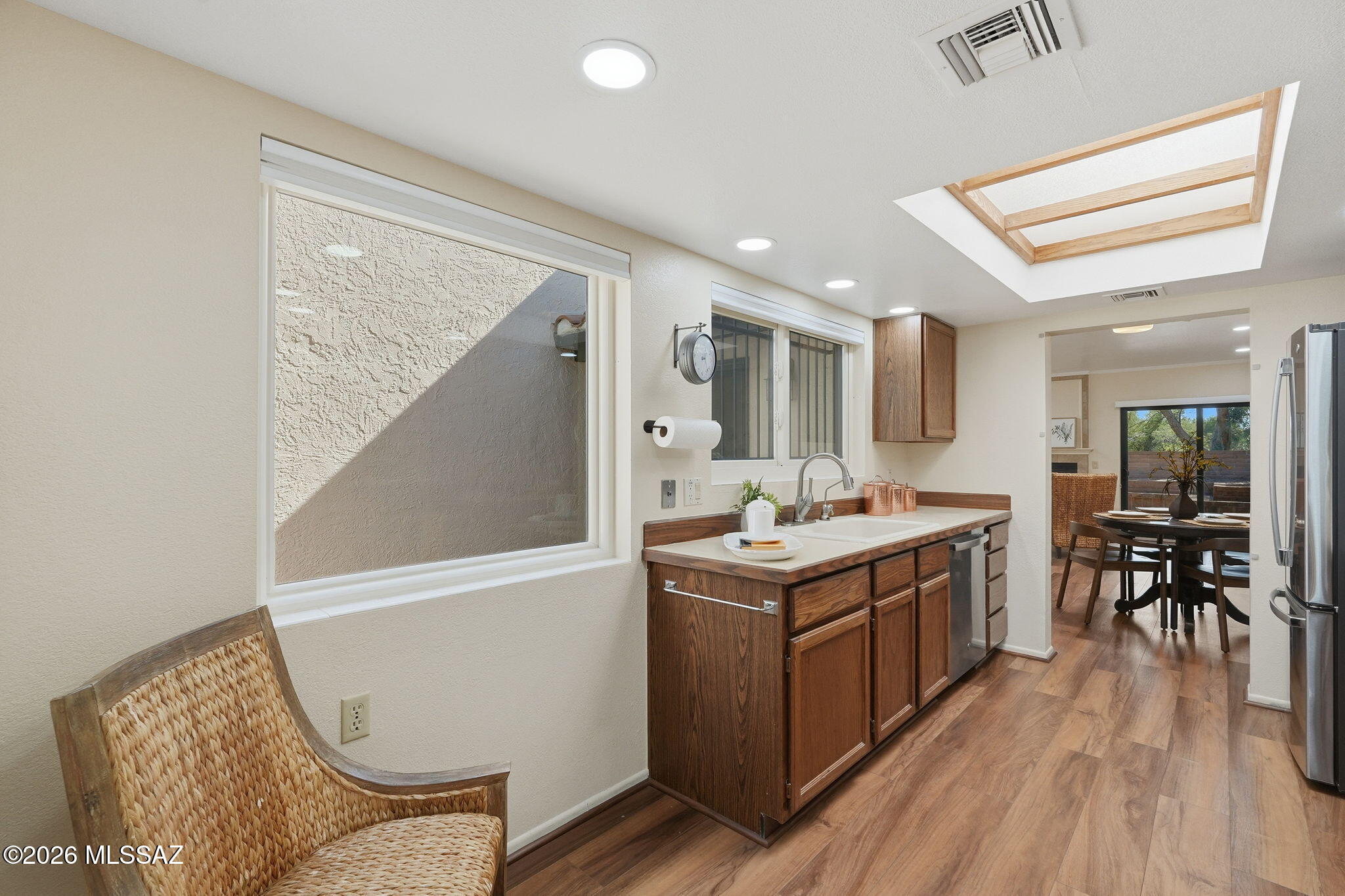 851 W Calle De Emilia