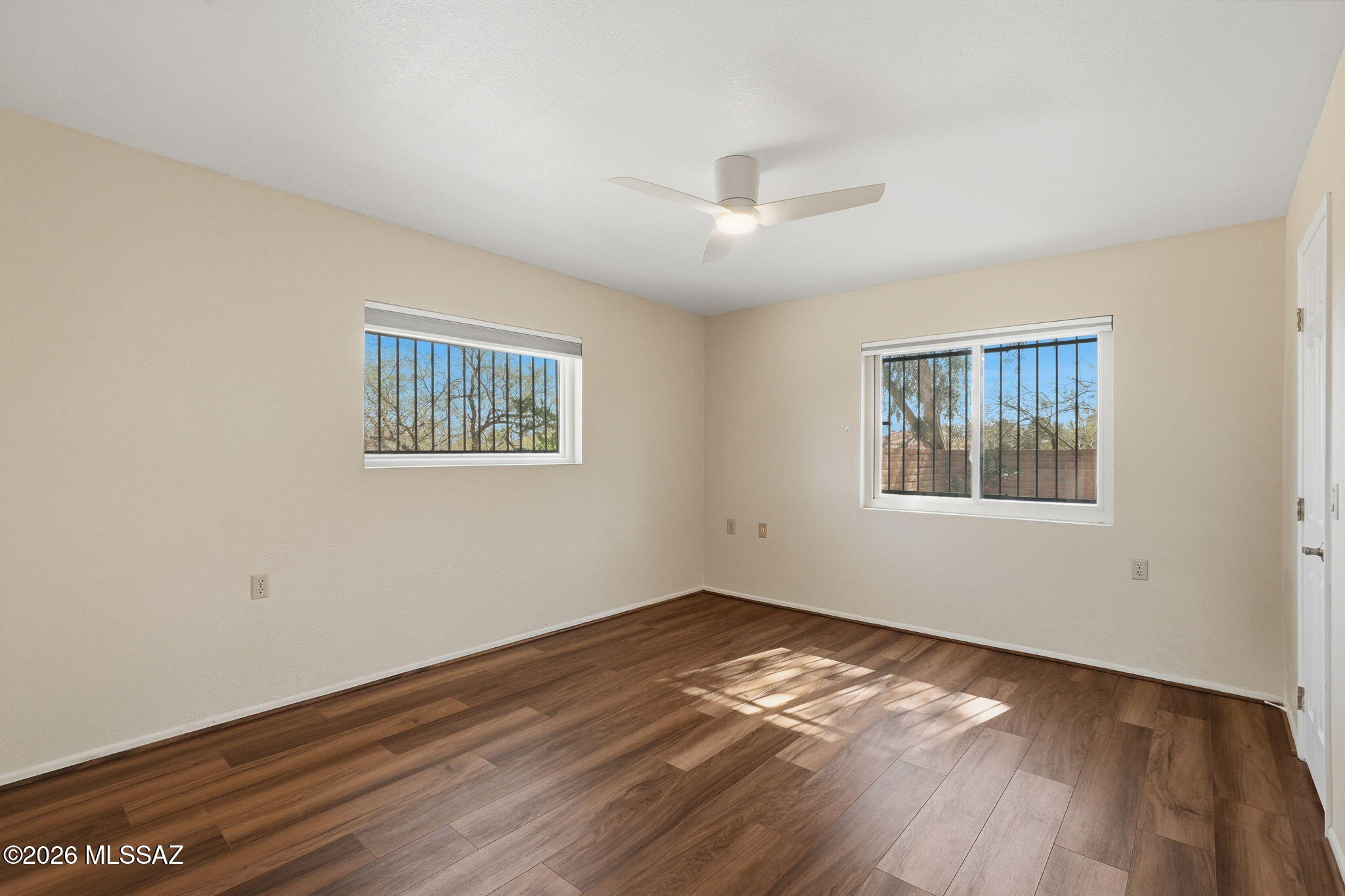 851 W Calle De Emilia