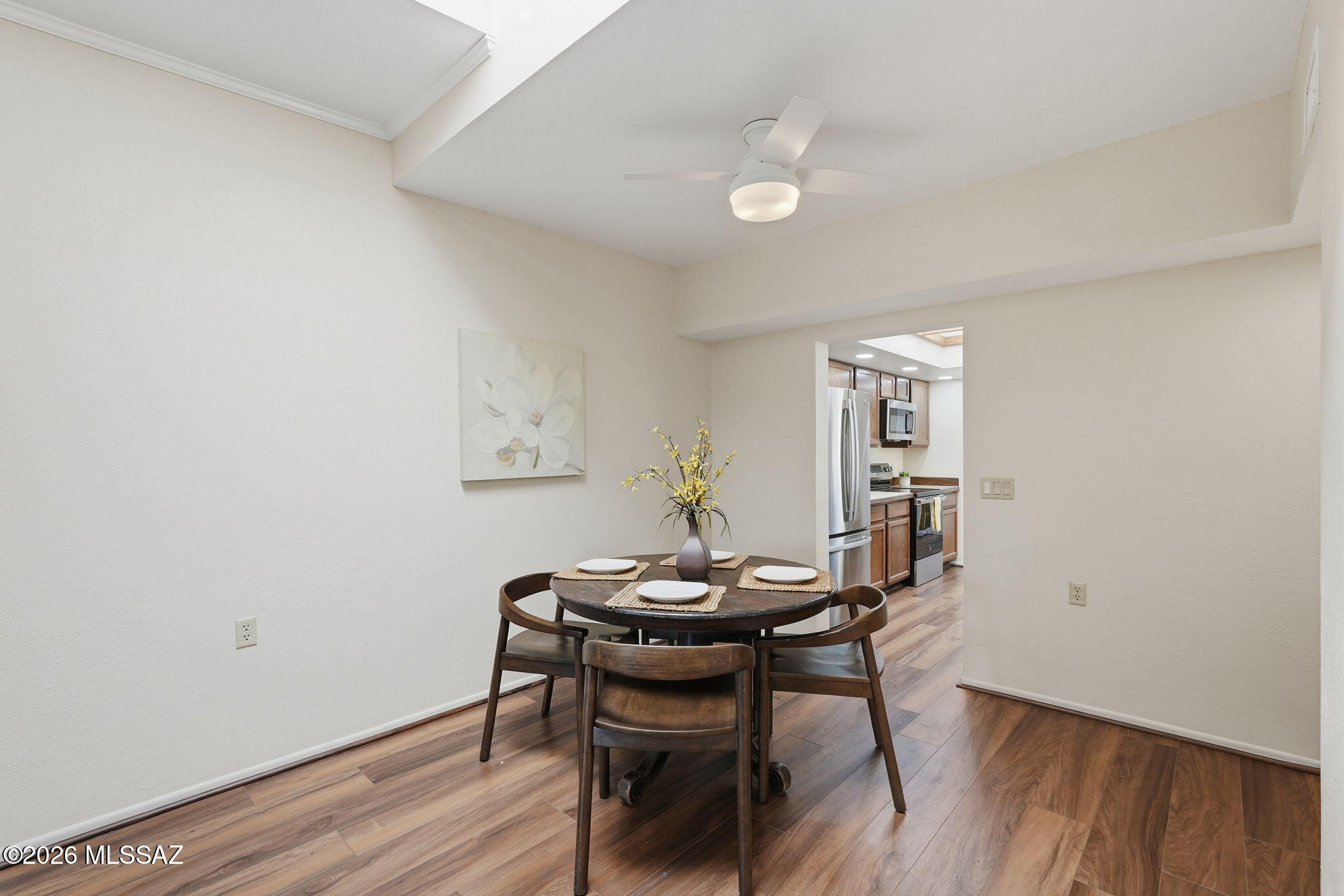 851 W Calle De Emilia