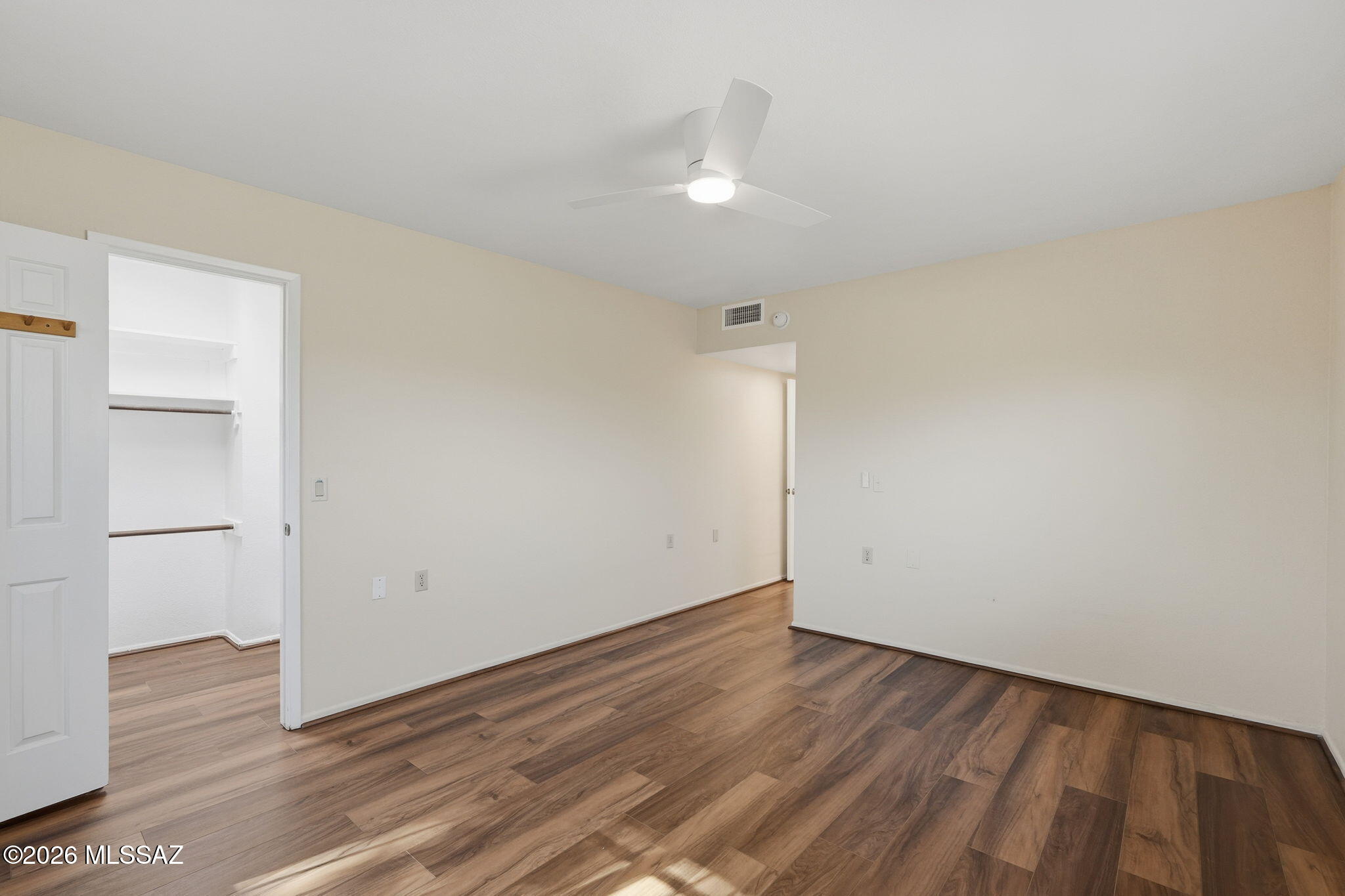 851 W Calle De Emilia