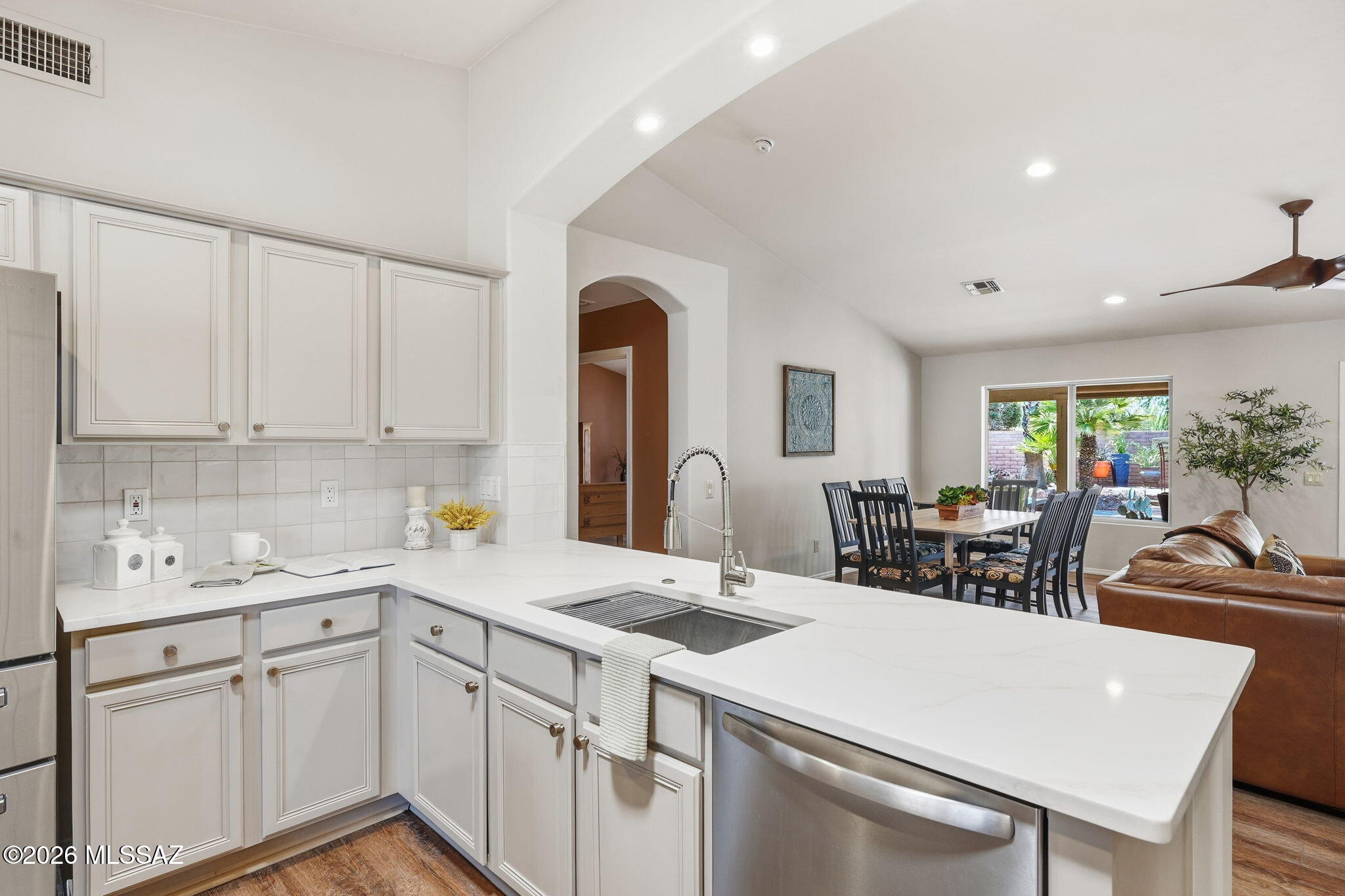 1950 E Desert Lark Ps E