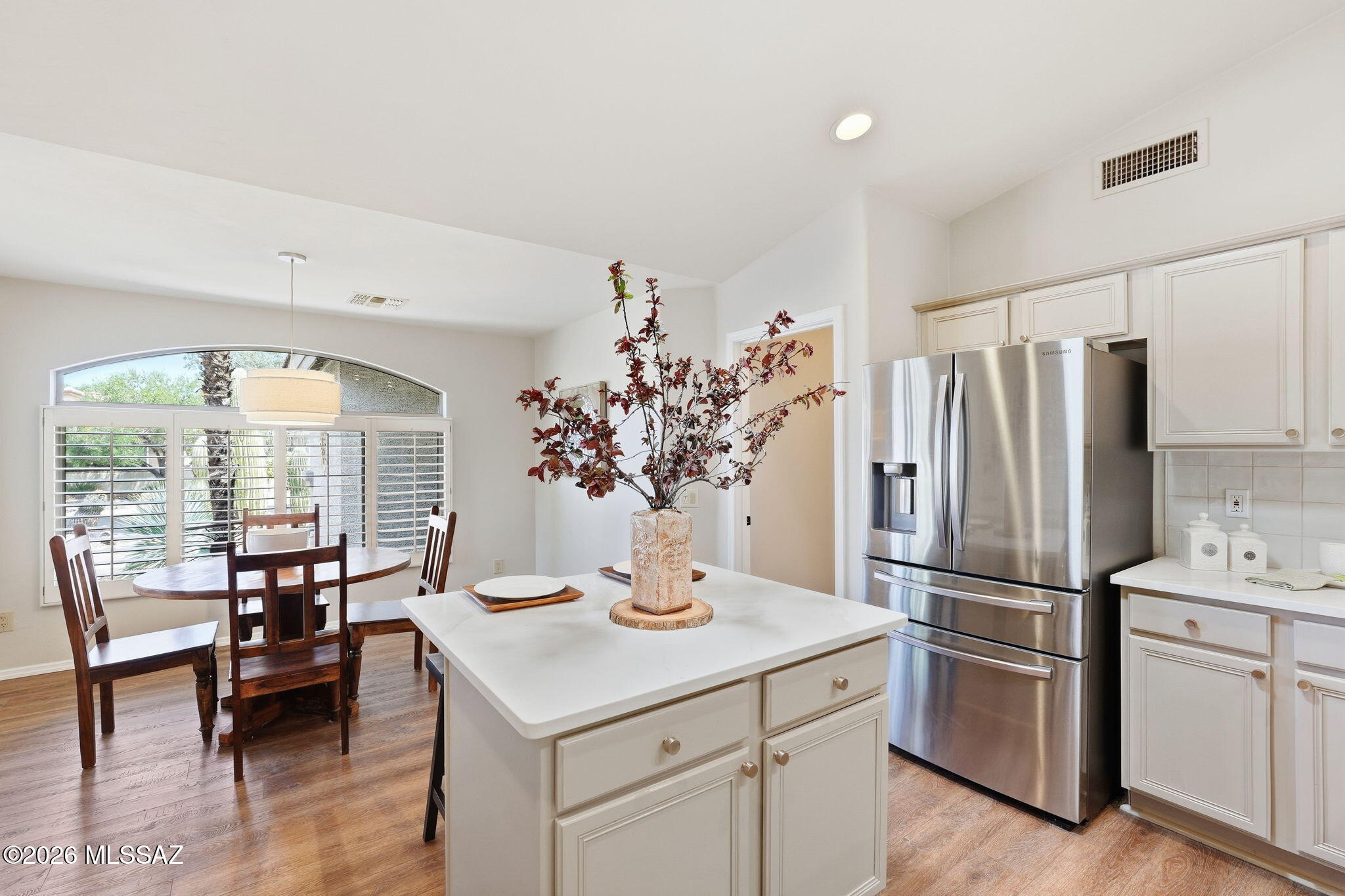 1950 E Desert Lark Ps E