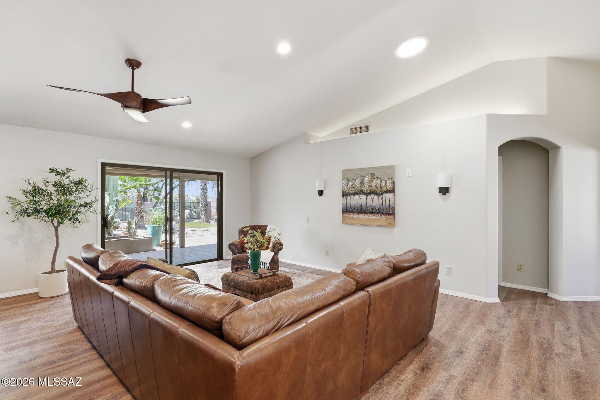 1950 E Desert Lark Ps E