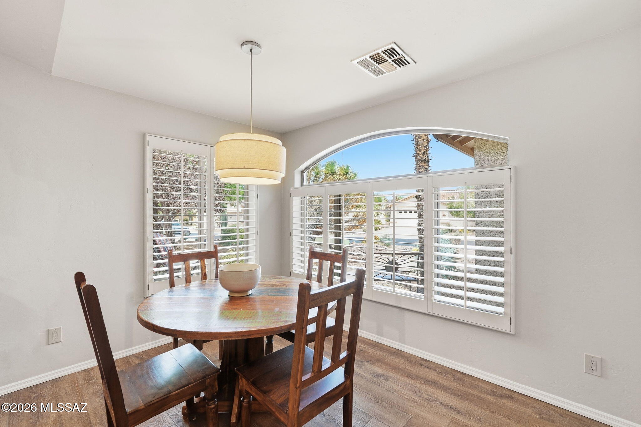 1950 E Desert Lark Ps E