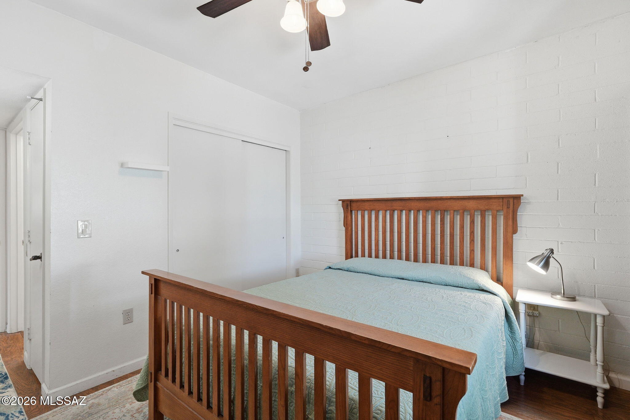261 N Calle Del Lago
