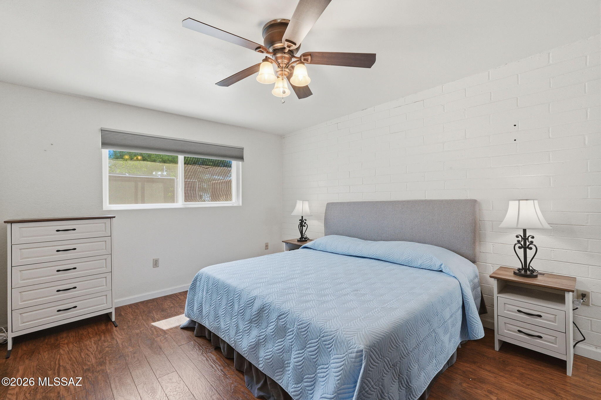 261 N Calle Del Lago