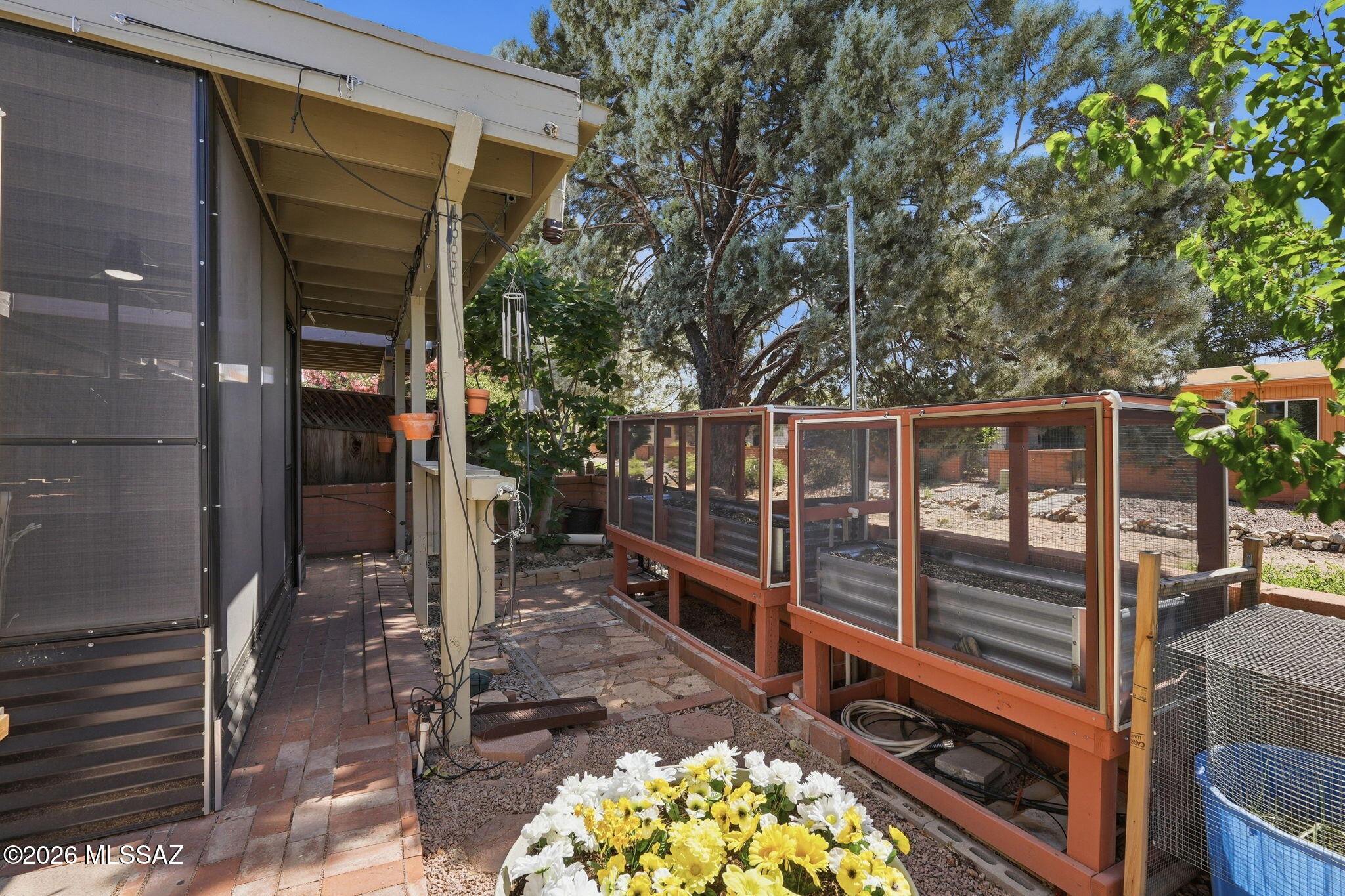261 N Calle Del Lago