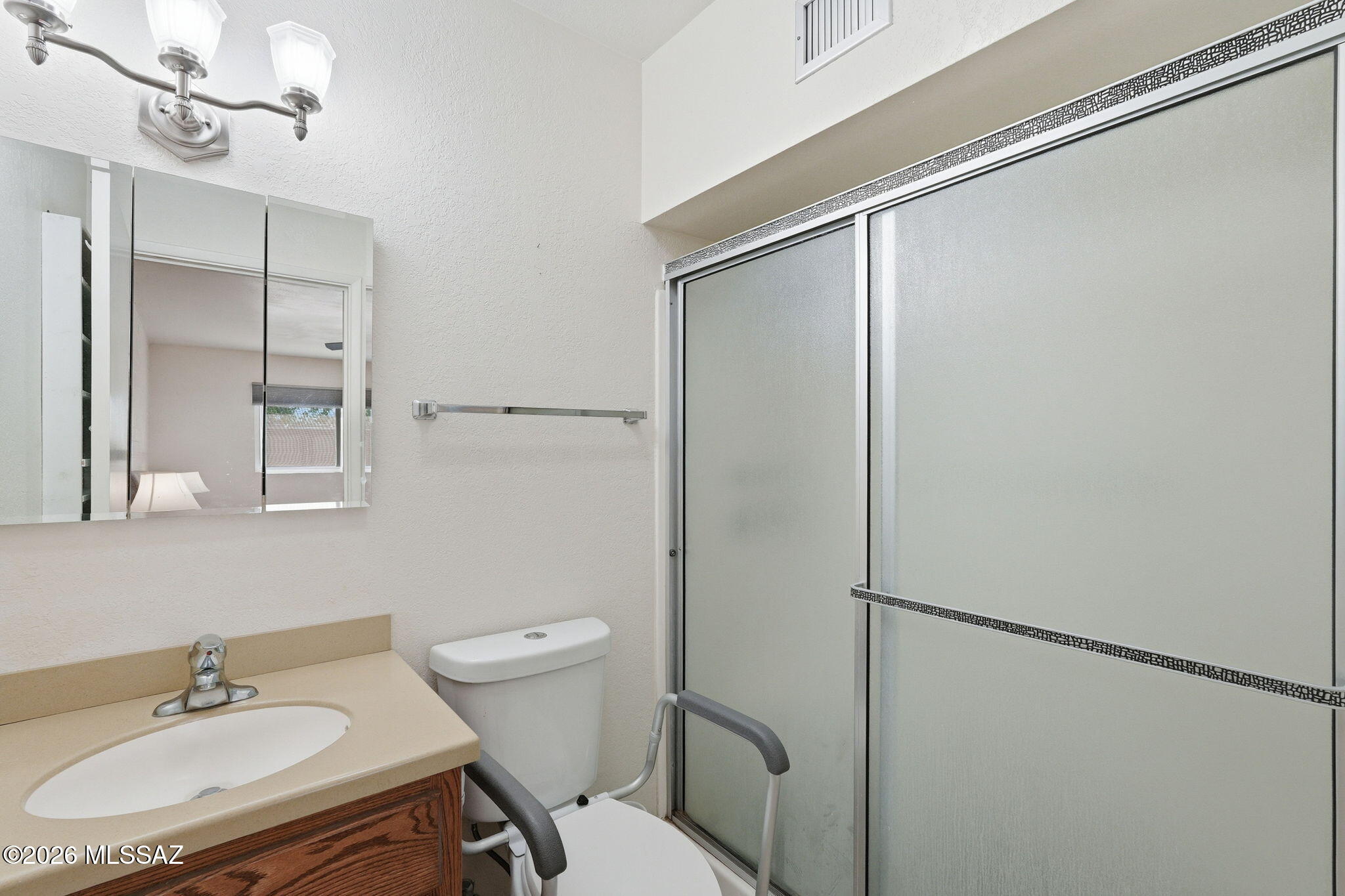 261 N Calle Del Lago