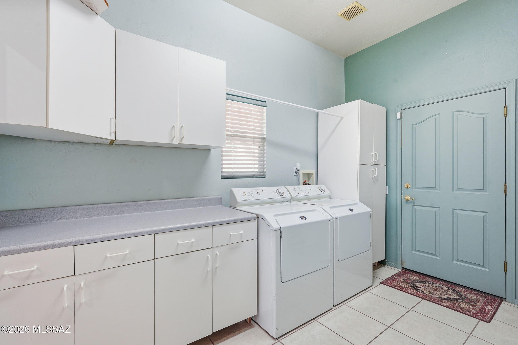 306 W Continental Vista Place