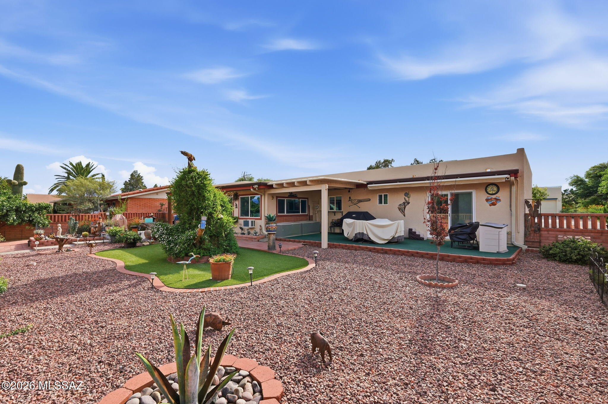 636 N Paseo Rico