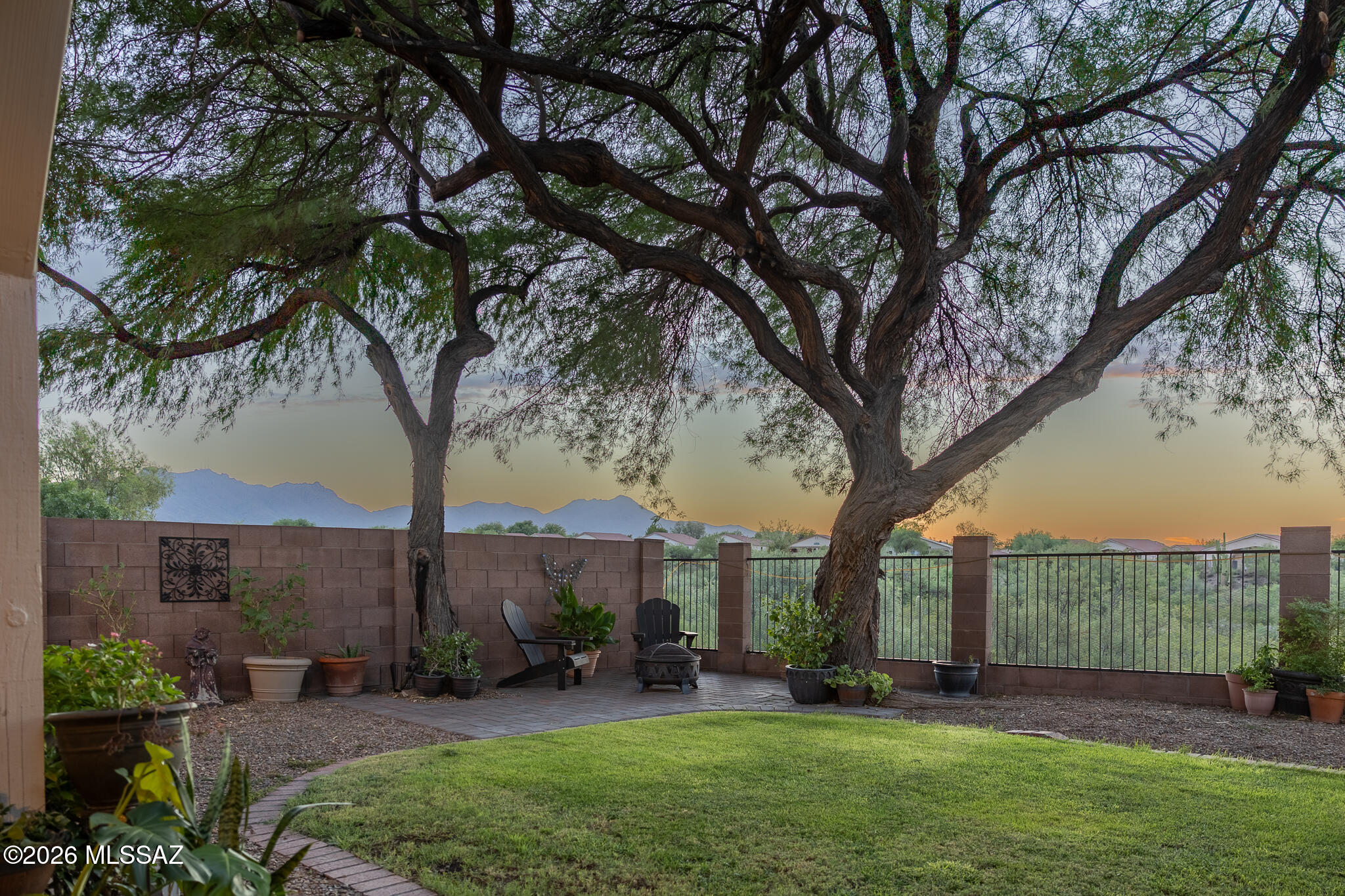3964 W Rocky Spring Drive