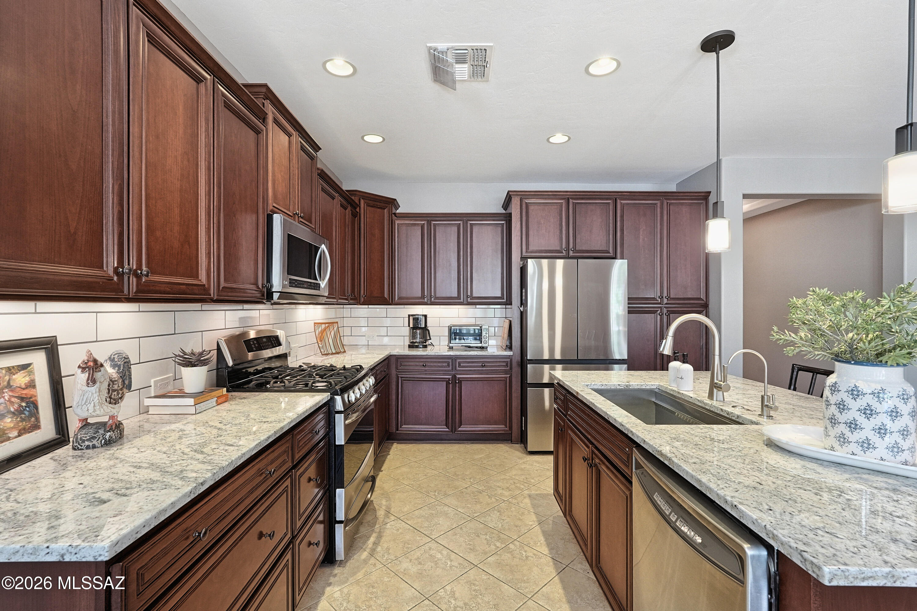 752 N Skywalker Place