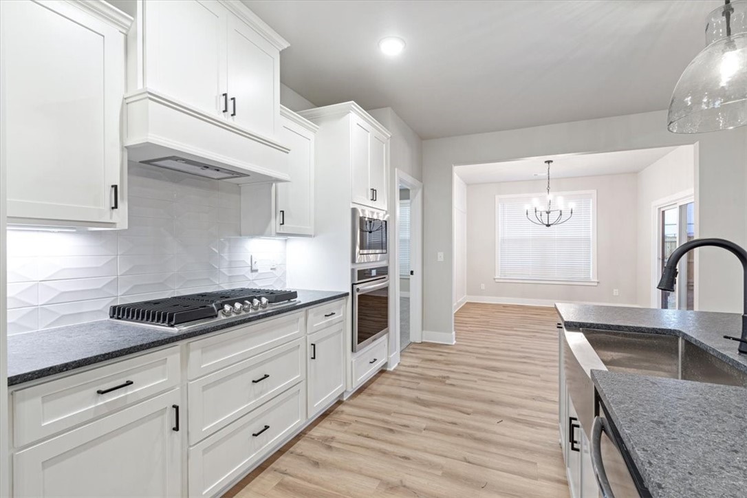 1271 Red Maple Street