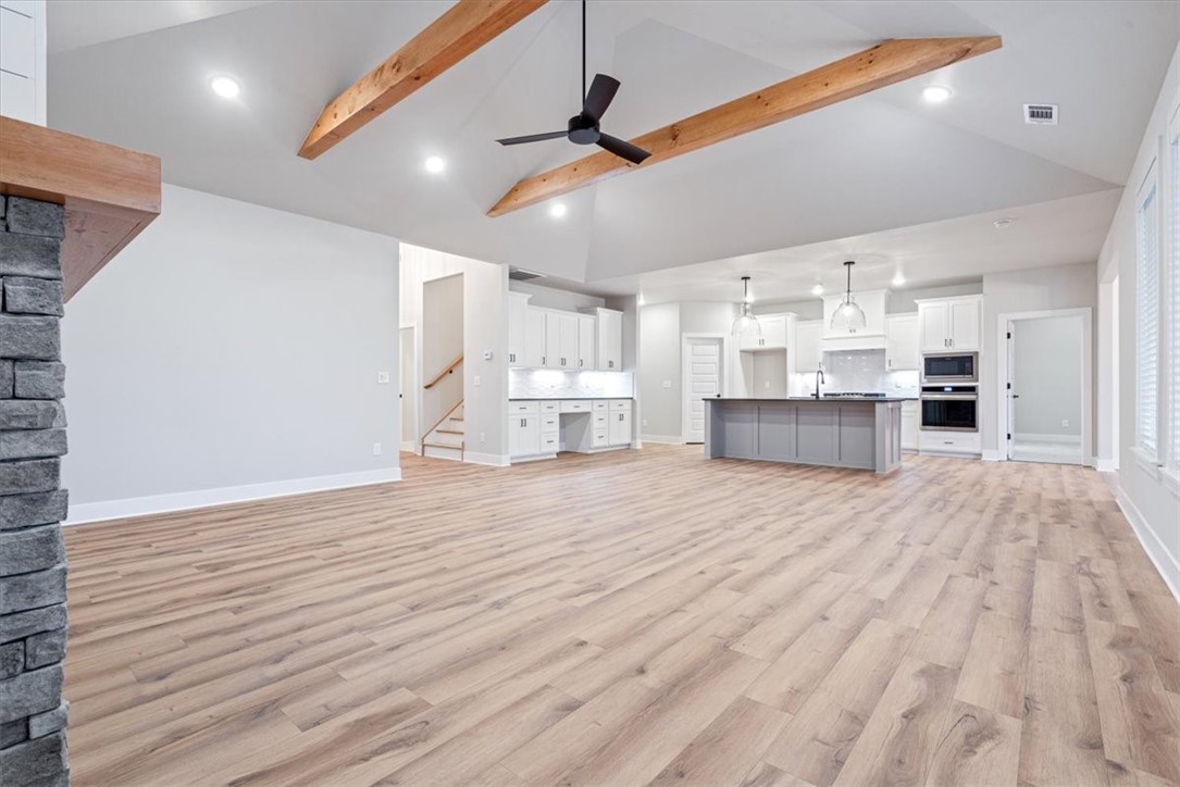 1271 Red Maple Street