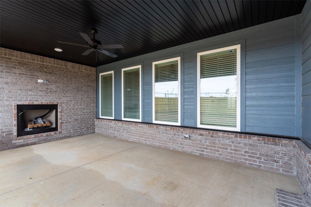 1271 Red Maple Street