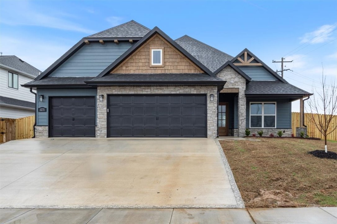 1271 Red Maple Street