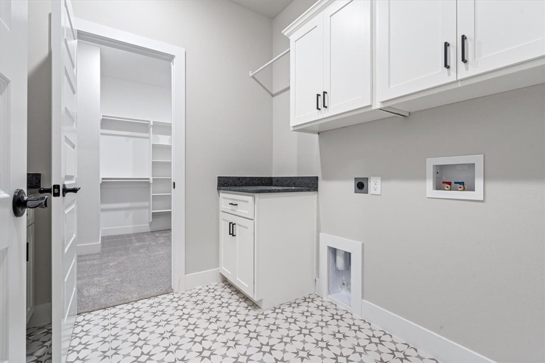 1271 Red Maple Street