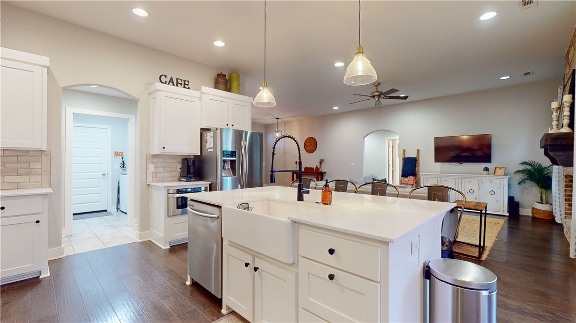 4800 W Crossvine Drive