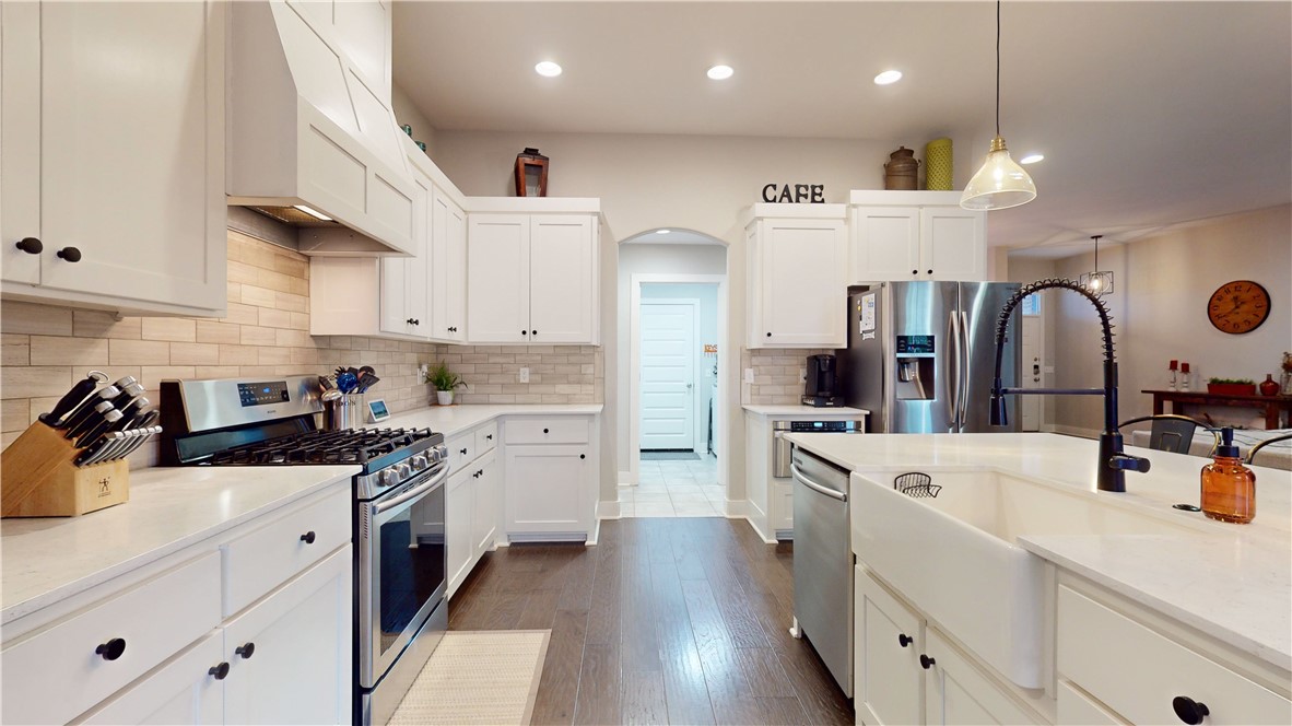 4800 W Crossvine Drive