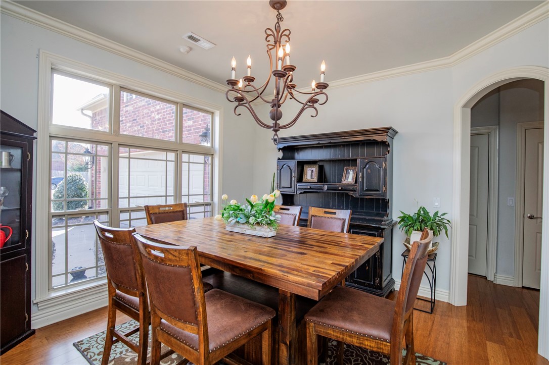 4203 W Pleasant Drive