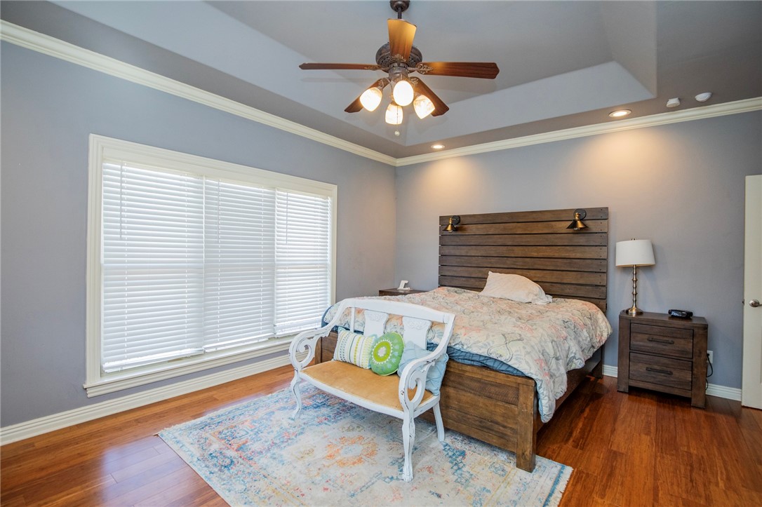 4203 W Pleasant Drive