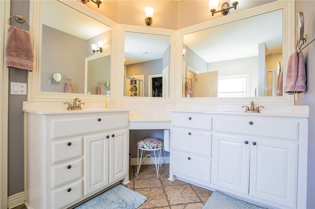 4203 W Pleasant Drive