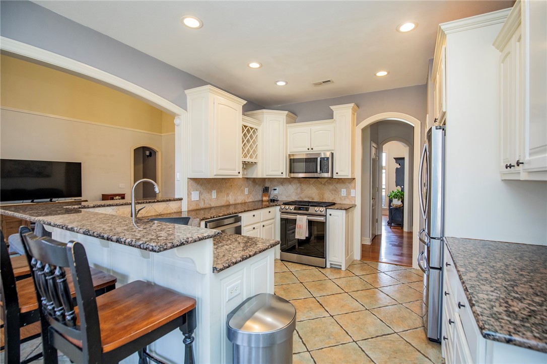 4203 W Pleasant Drive