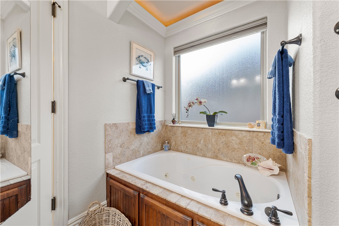 4002 SW Summerbrook Street