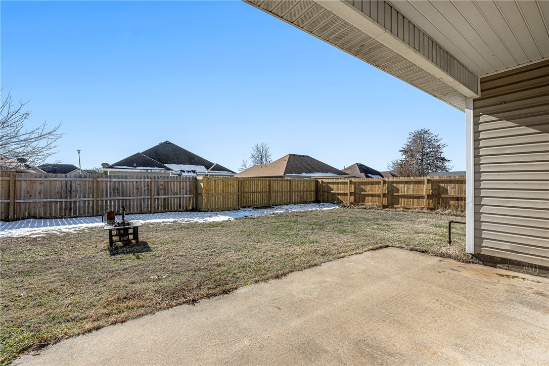 210 E Thistlewood Avenue