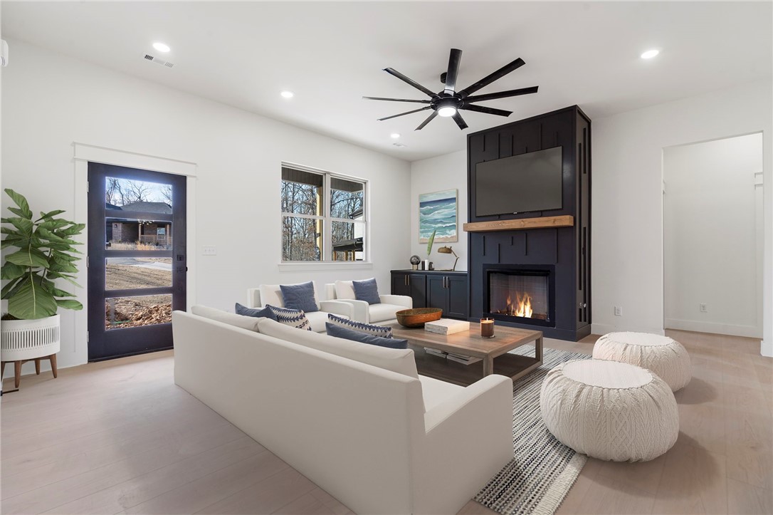 4 Troon Lane