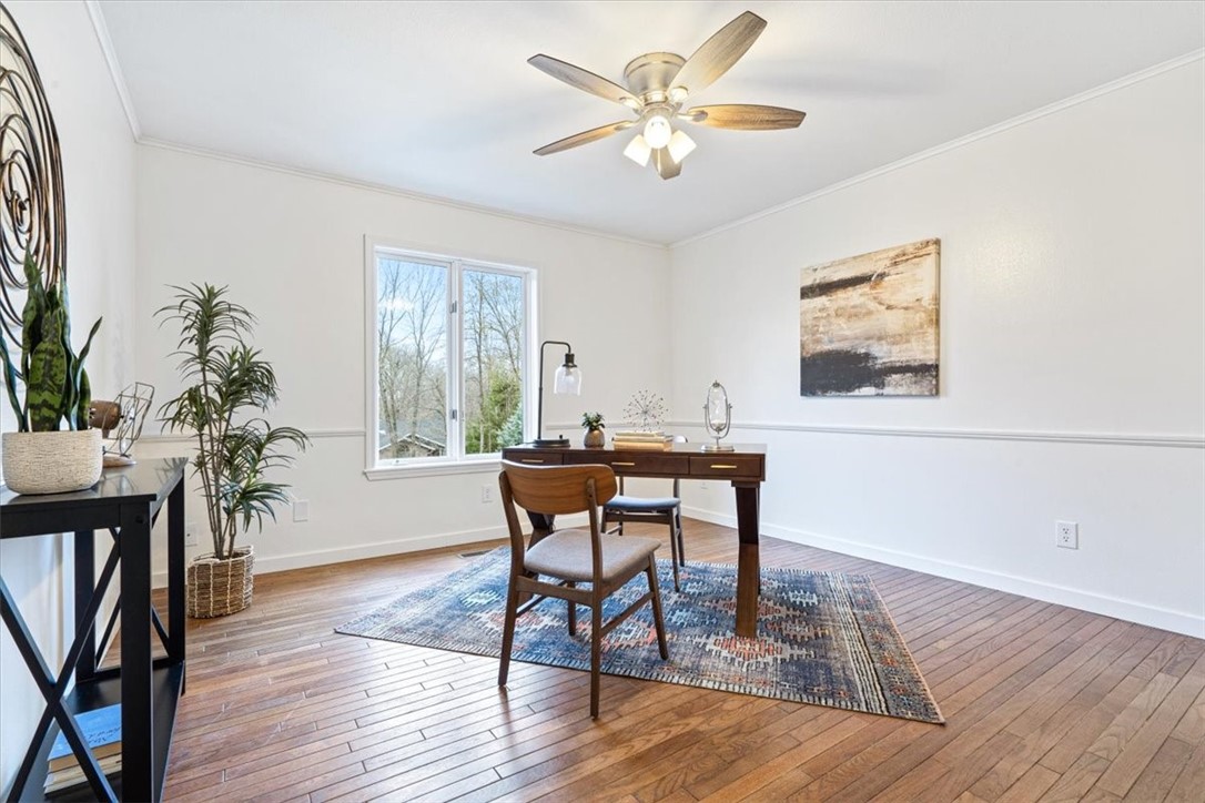 8 Tarland Lane