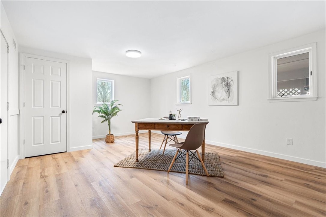 8 Tarland Lane