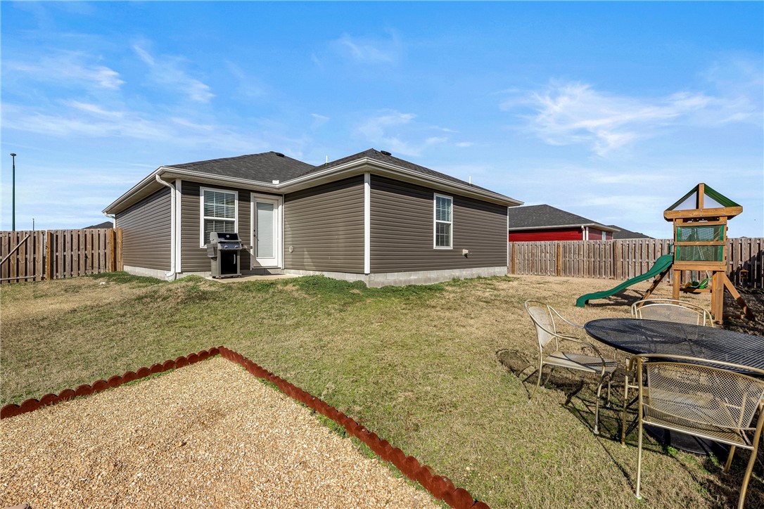 817 S Parrot Lane