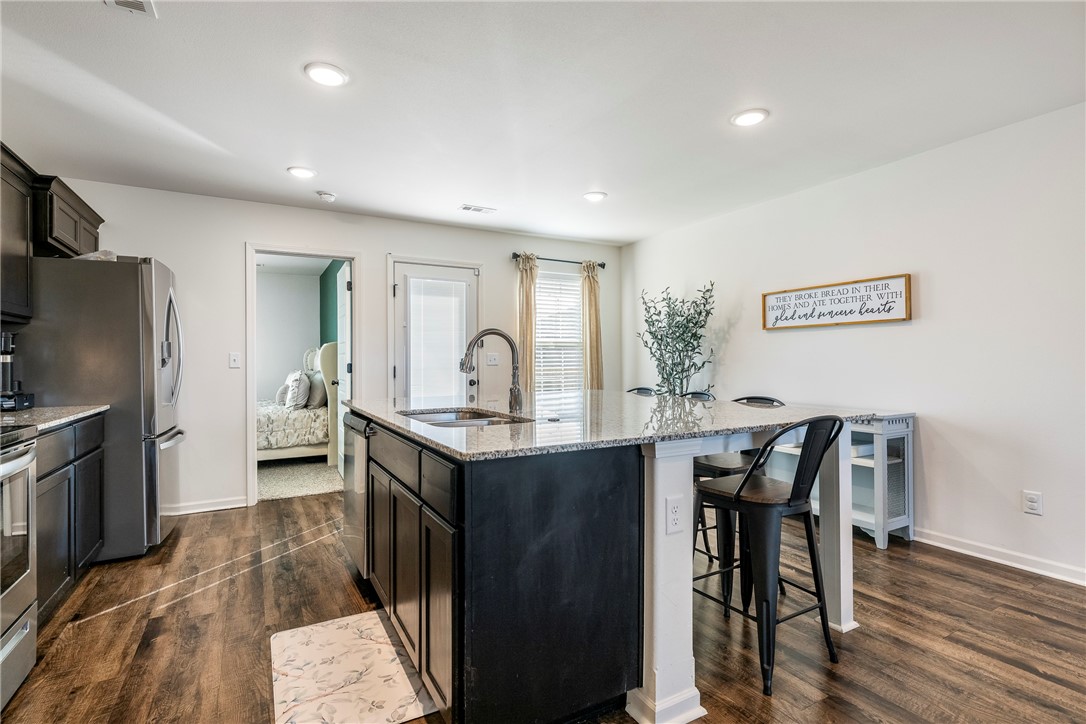 817 S Parrot Lane