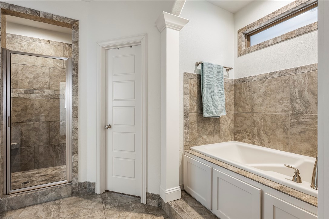 5700 W Lakewood Drive