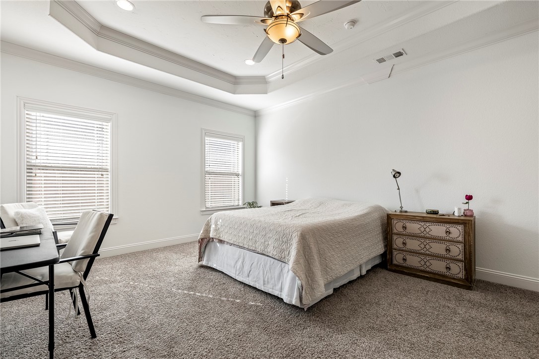 5700 W Lakewood Drive