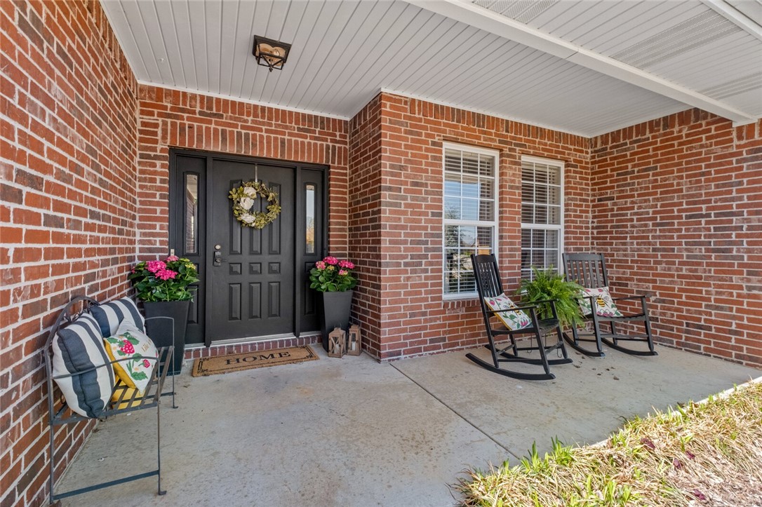 330 Red Maple Avenue