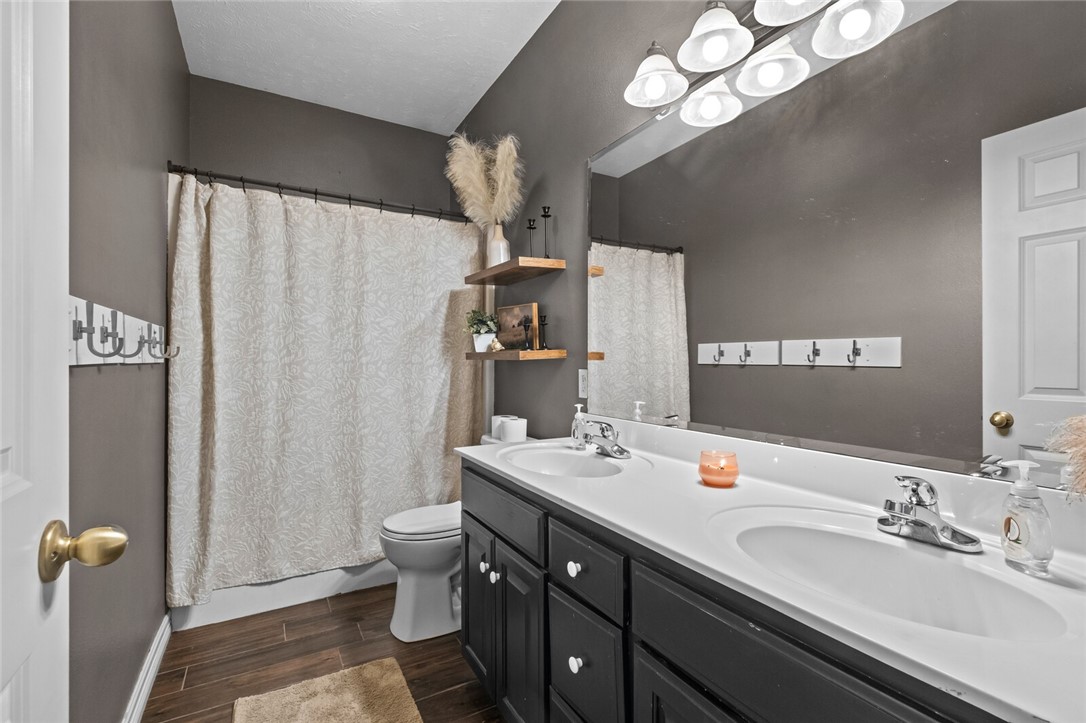 330 Red Maple Avenue