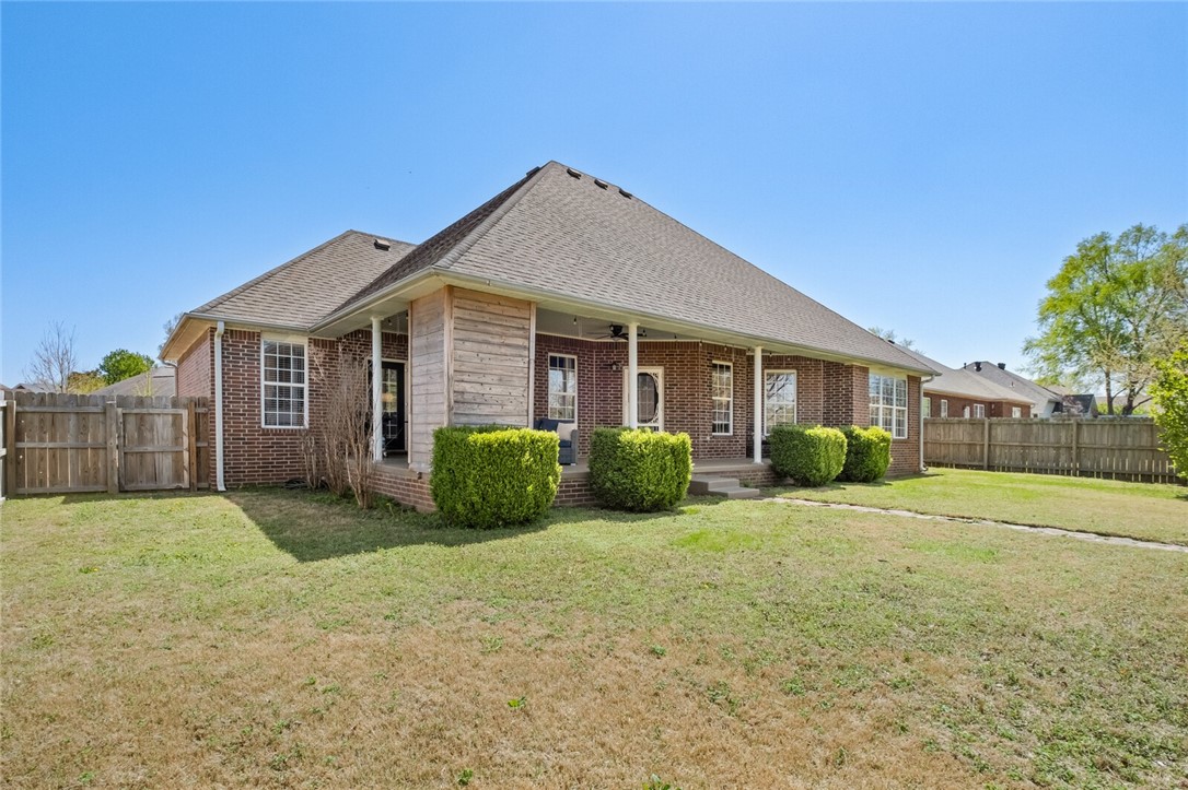 330 Red Maple Avenue