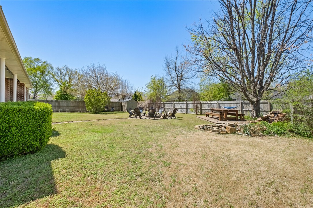 330 Red Maple Avenue