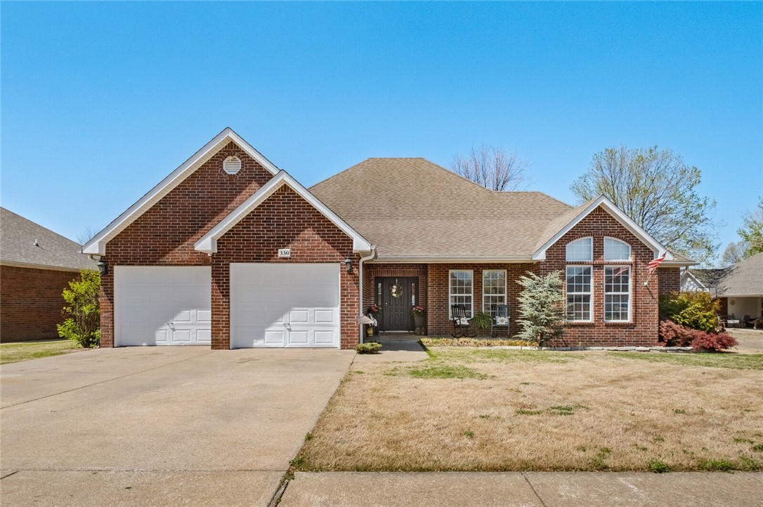 330 Red Maple Avenue