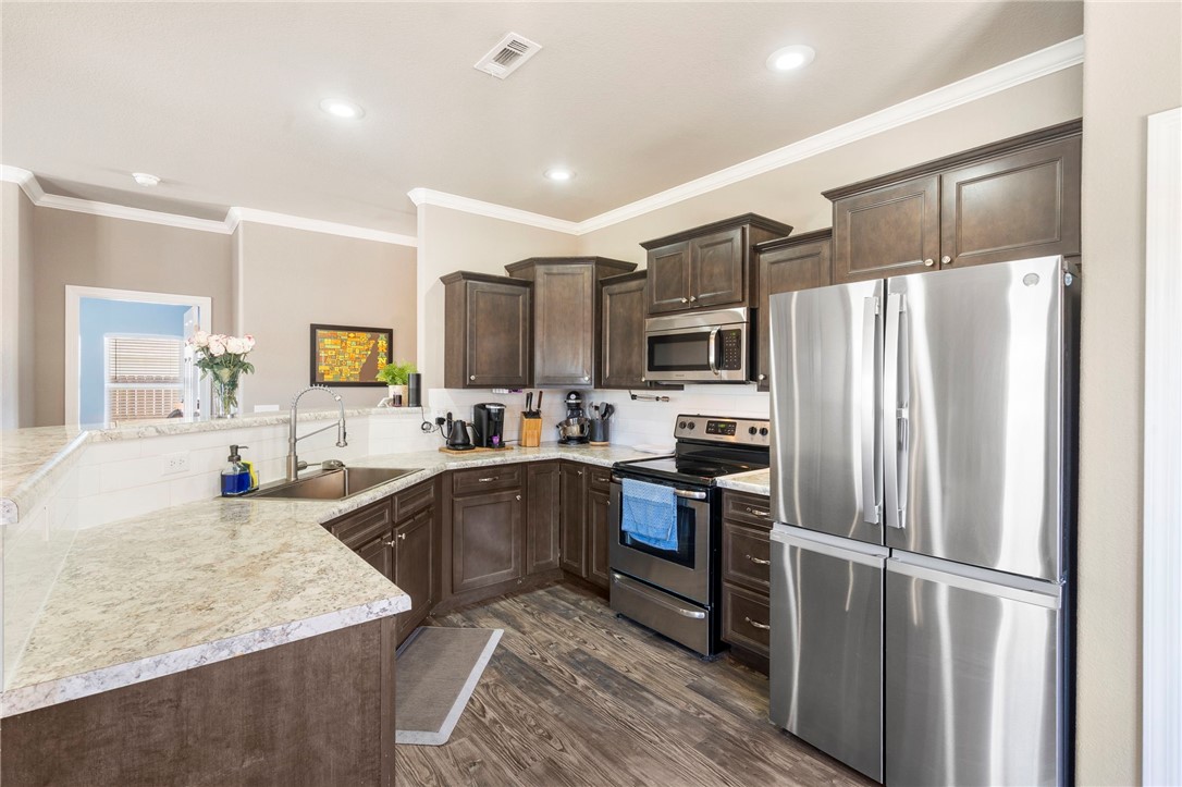 2600 Whispering Woods Court