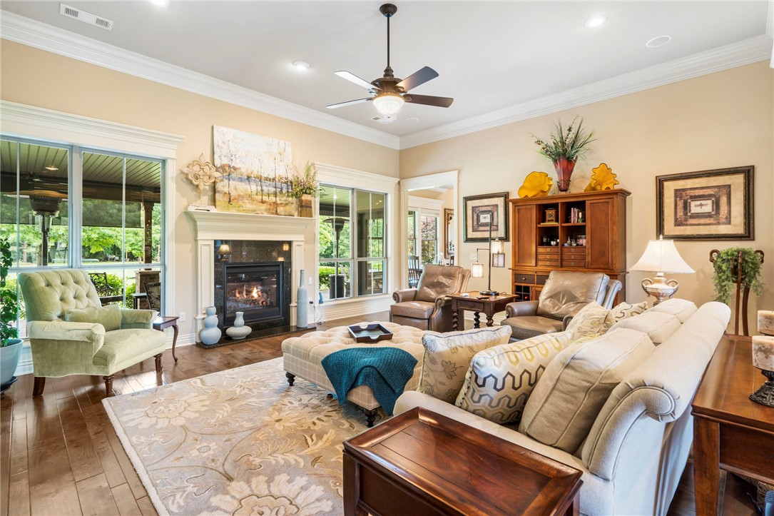 3997 N Bridlewood Drive