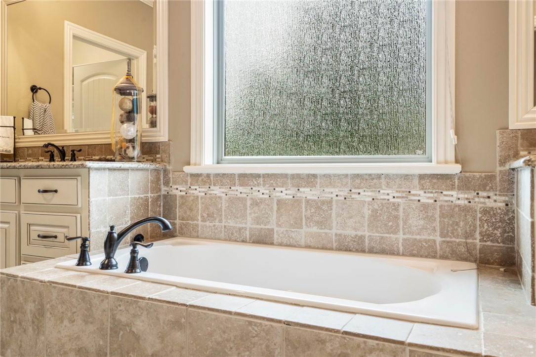 3997 N Bridlewood Drive