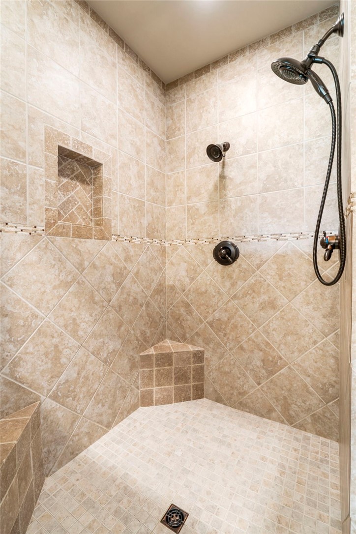 3997 N Bridlewood Drive