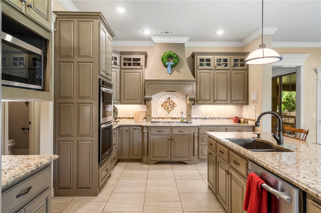 3997 N Bridlewood Drive