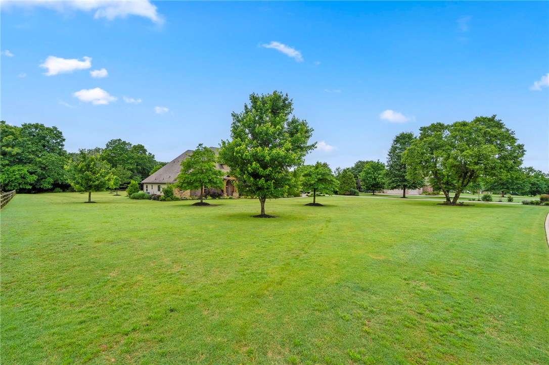 3997 N Bridlewood Drive