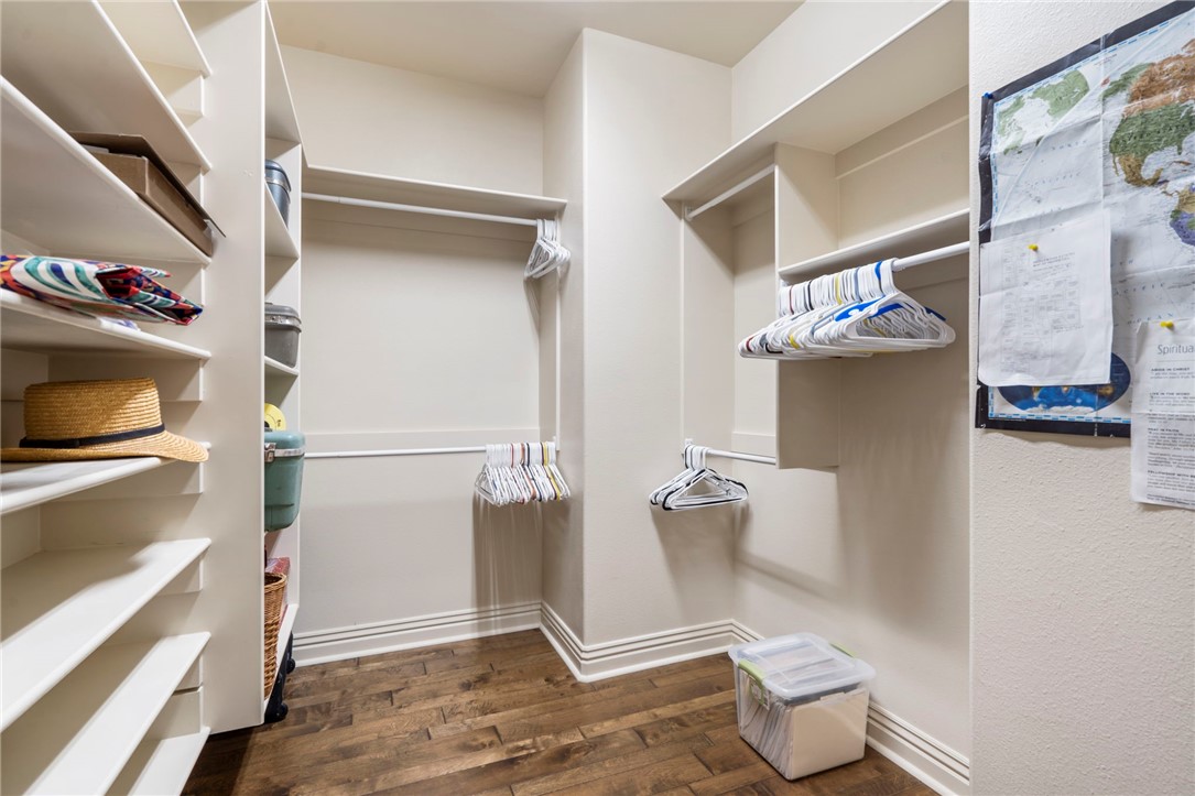 3997 N Bridlewood Drive